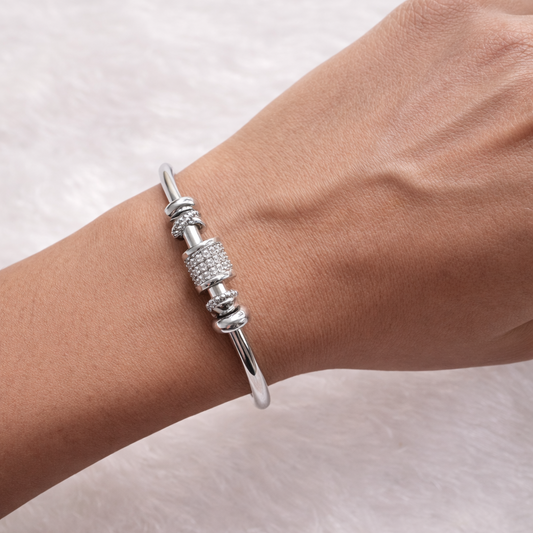 Nova Micro Pavé Cuff