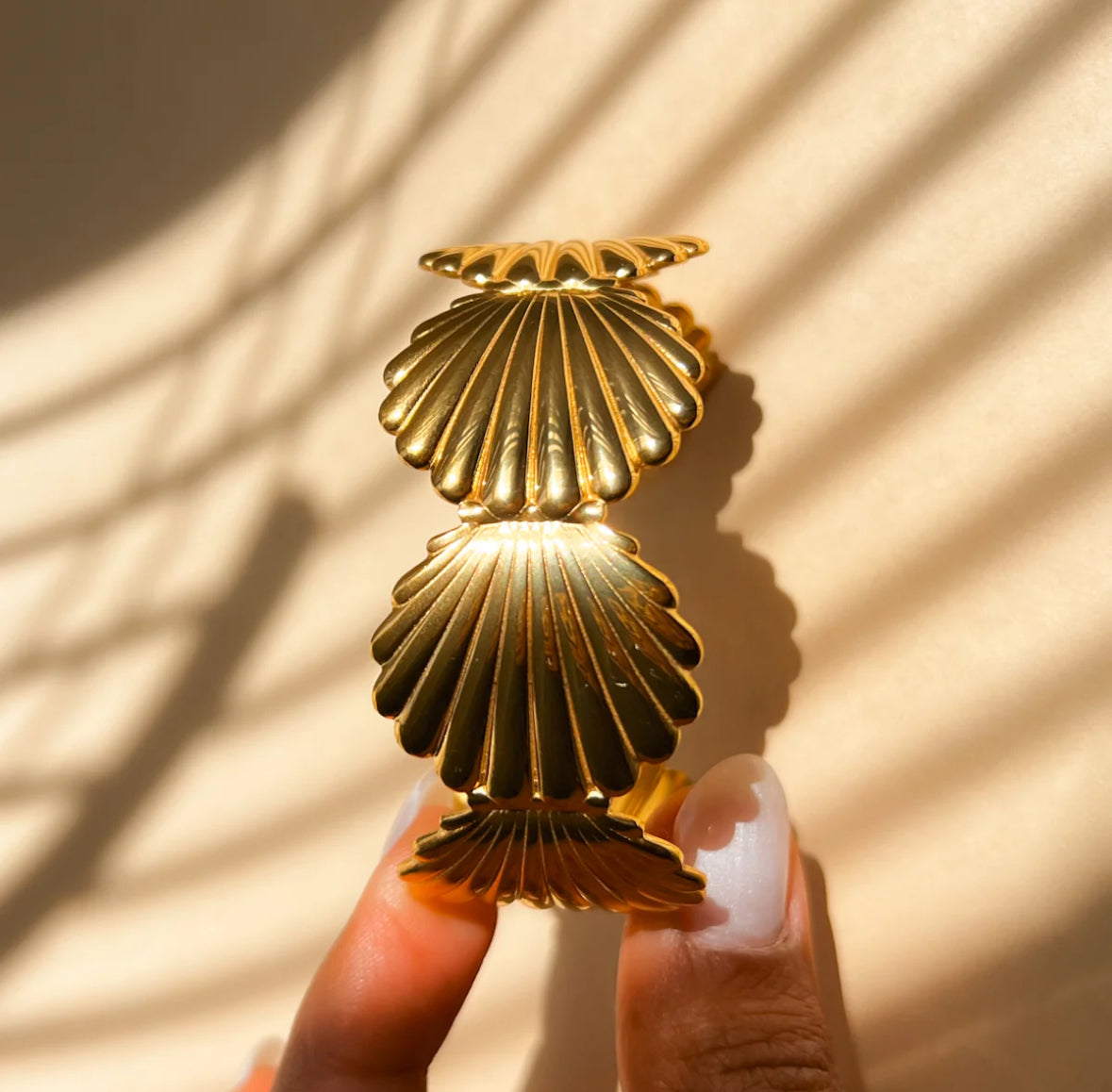 Aurelia Shell Cuff