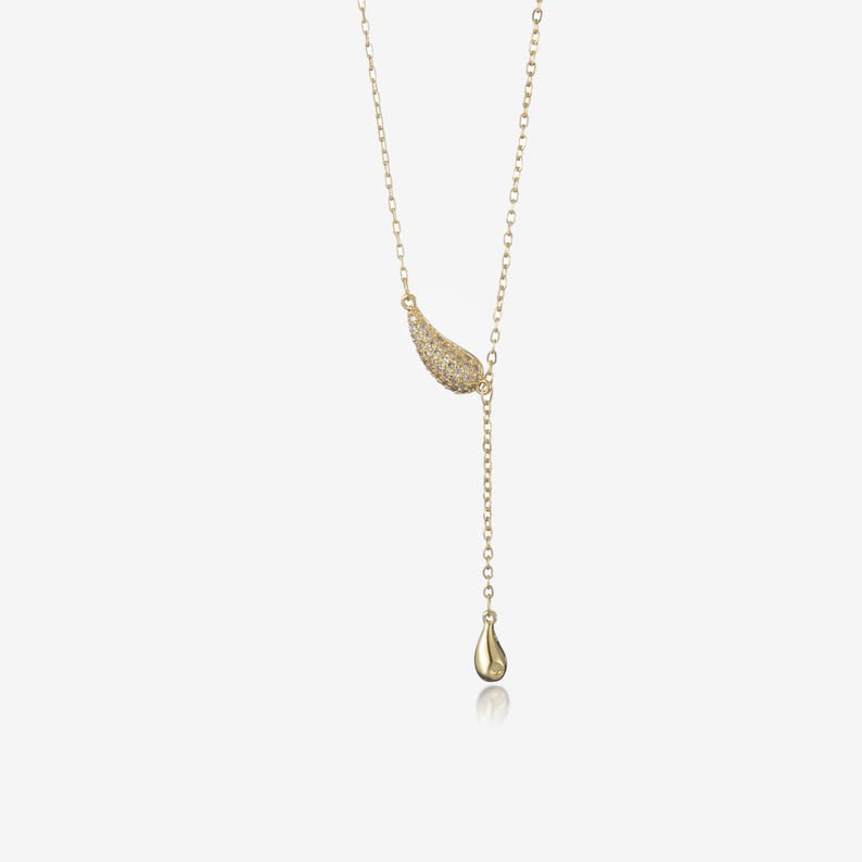 Golden Dewdrop Necklace