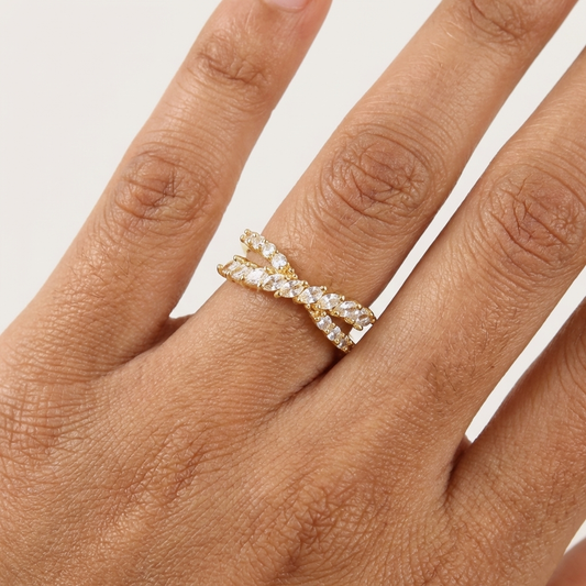 Crossover Ring