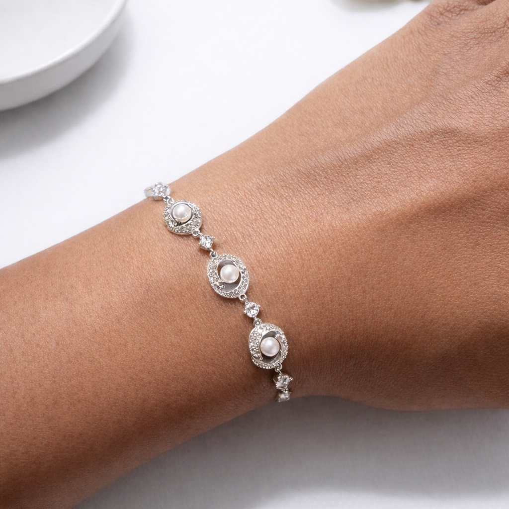 Elise Pearl Bracelet