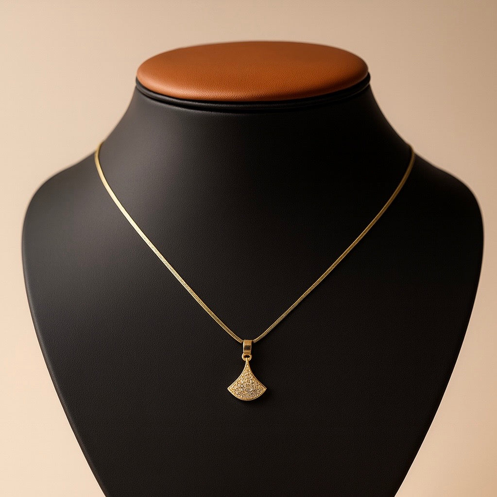 Fan Pendant Necklace