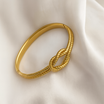 Eterna Knot Bracelet