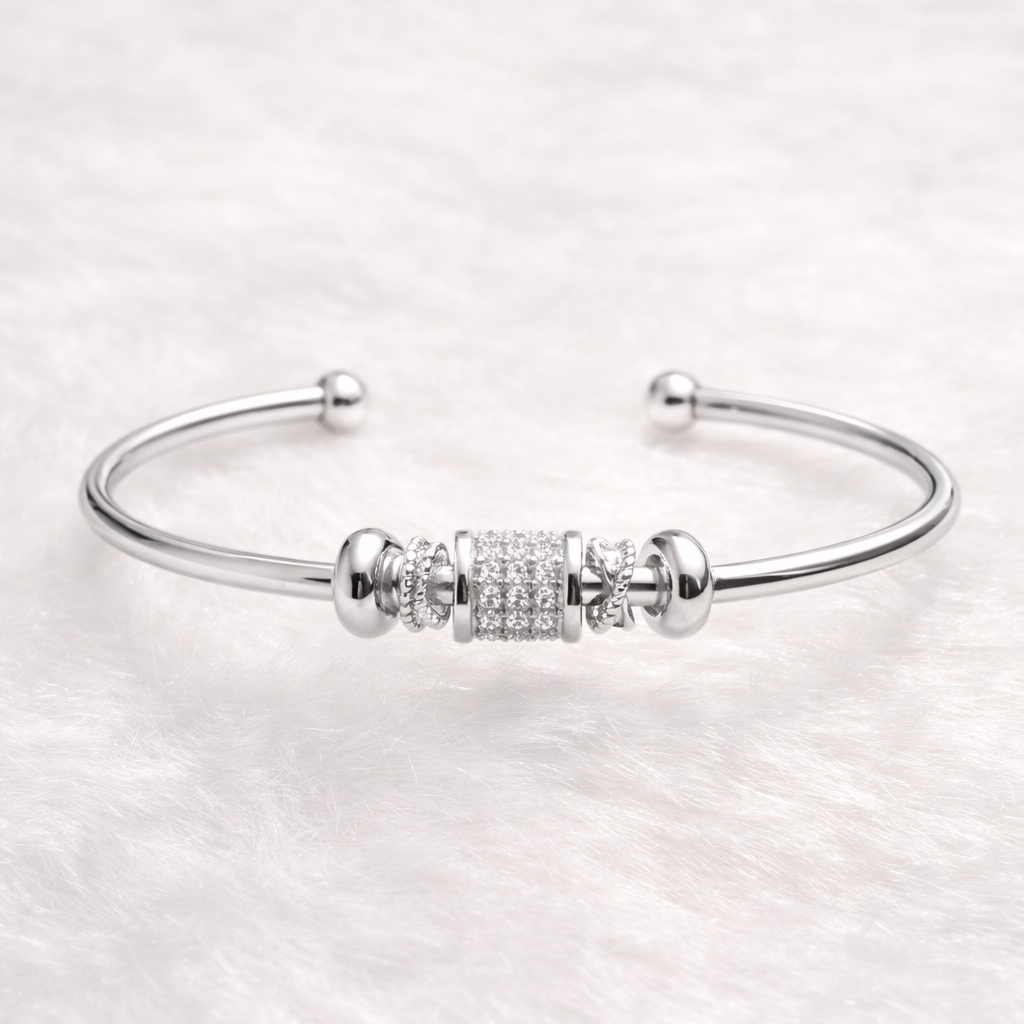 Nova Micro Pavé Cuff