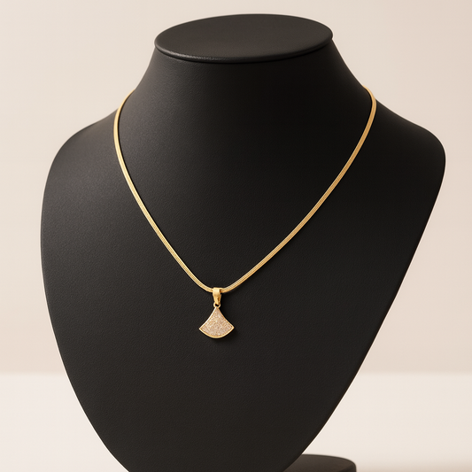 Fan Pendant Necklace