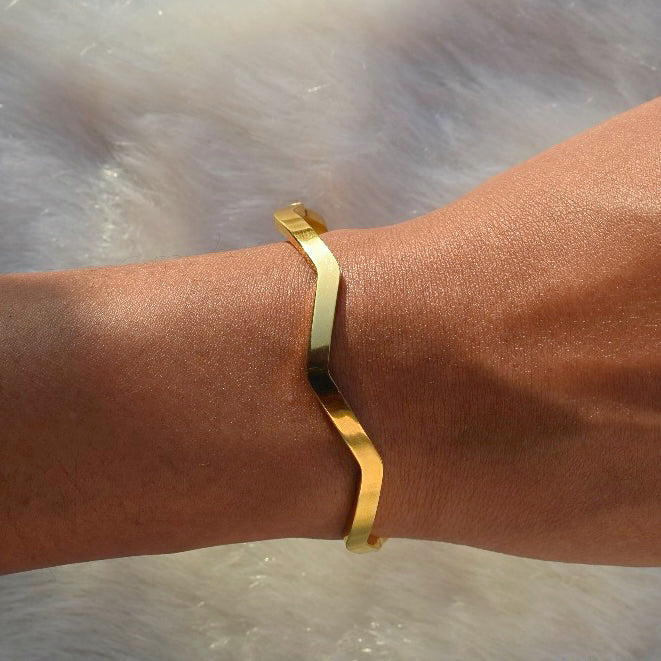 Edge Bangle