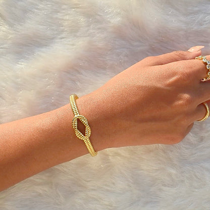 Eterna Knot Bracelet
