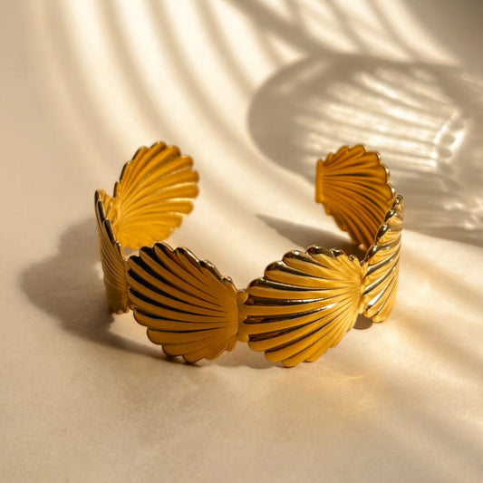 Aurelia Shell Cuff