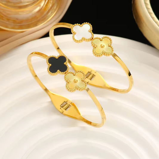 Fortune Clover Bangle