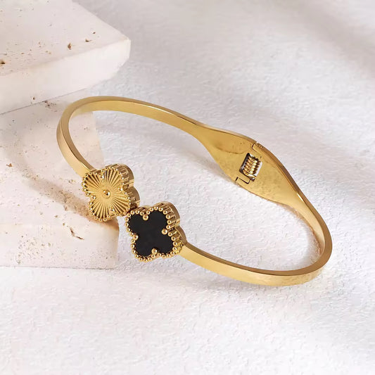 Fortune Clover Bangle