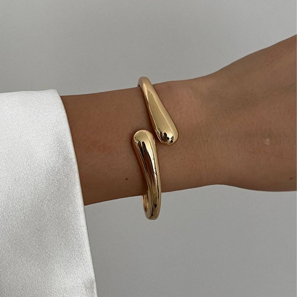 Curve Cuff
