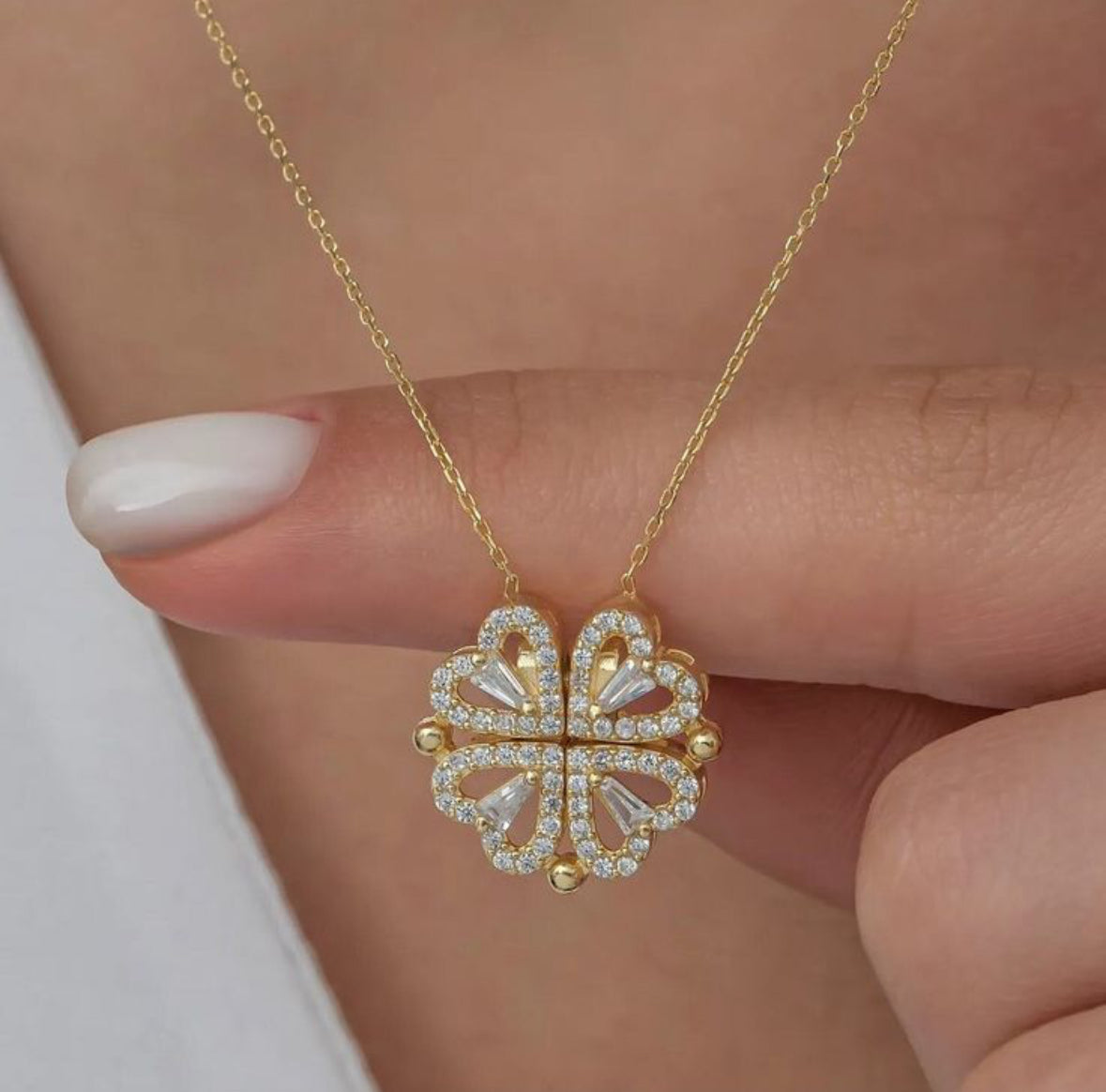 Magnetic Clover Necklace