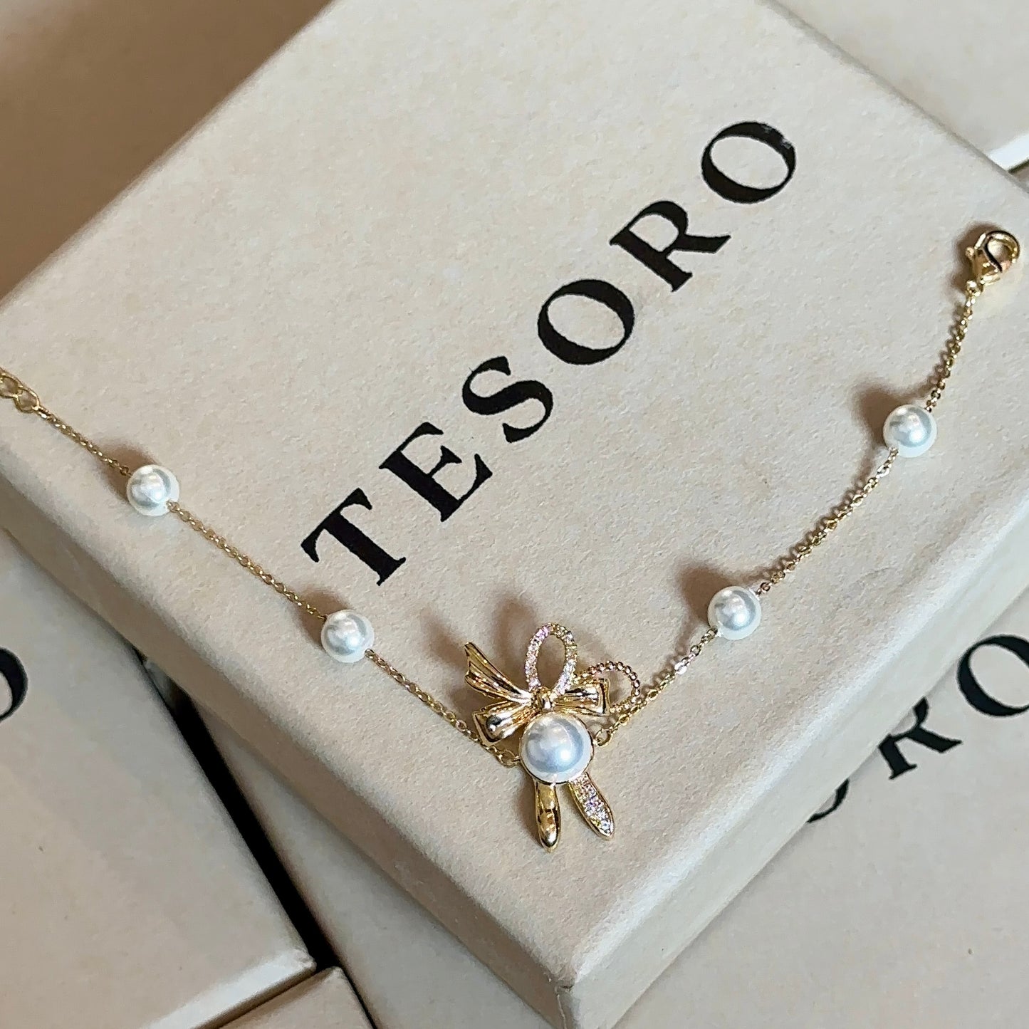 Pearl Bow Bracelet